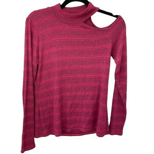 Scripted Cut Out Fitted Long Sleeve Top